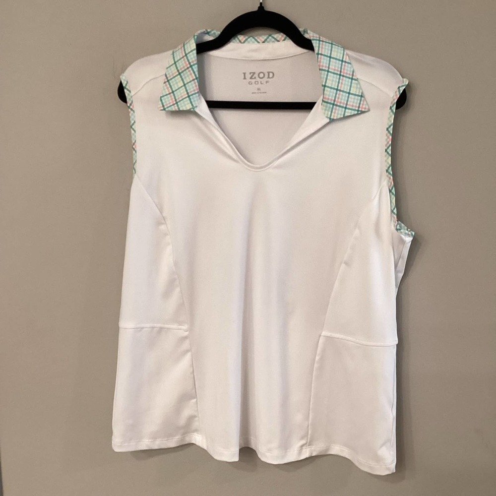 Izod Ladies XL White Golf Top W Mint Green, Yellow & Pink Decoration. Preloved.